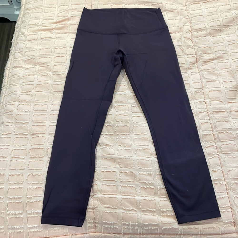 Lululemon Wunder Under Leggings size 8